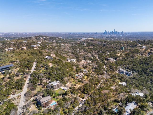 902 Yaupon Valley RD, West Lake Hills, TX 78746