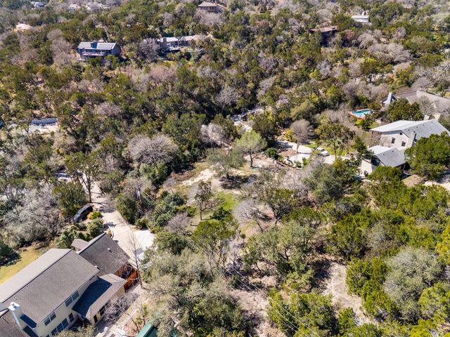 902 Yaupon Valley RD, West Lake Hills, TX 78746