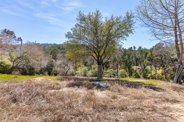 902 Yaupon Valley RD, West Lake Hills, TX 78746