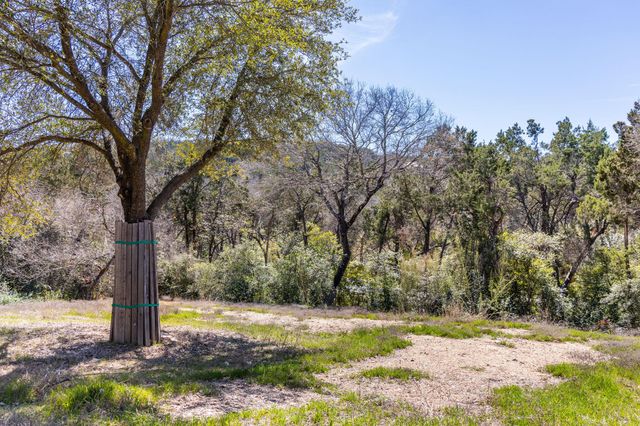 902 Yaupon Valley RD, West Lake Hills, TX 78746