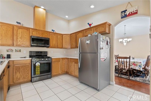 18540 FAIRBURN AVENUE, Hesperia, CA 92345