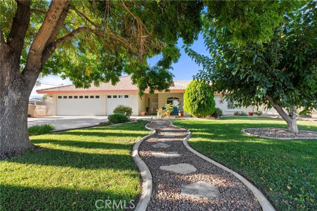 18540 FAIRBURN AVENUE, Hesperia, CA 92345