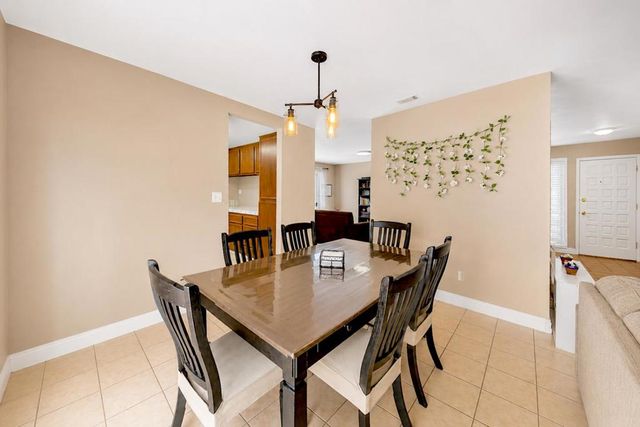 1812 Dorset Lane, Modesto, CA 95355