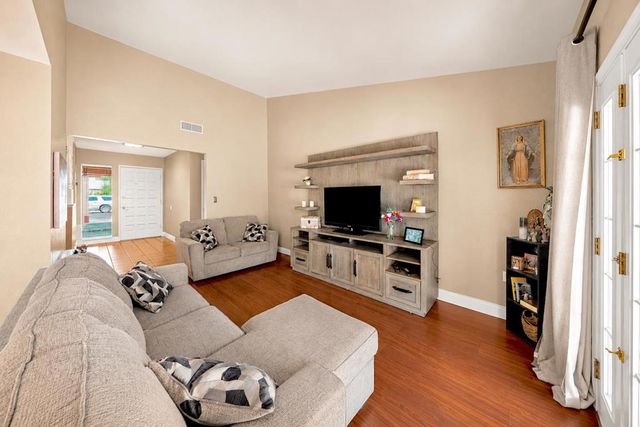 1812 Dorset Lane, Modesto, CA 95355
