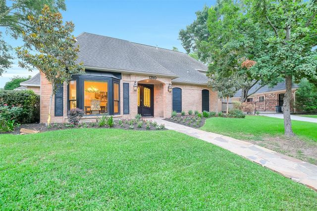 1310 Devon Glen Drive, Houston, TX 77077