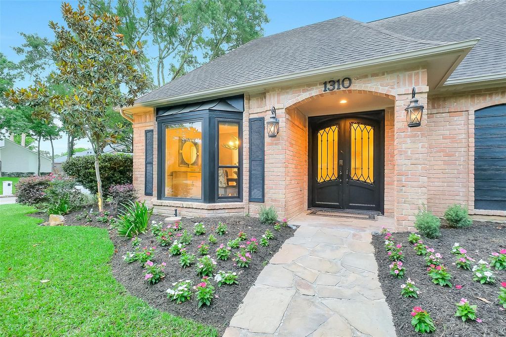 1310 Devon Glen Drive, Houston, TX 77077
