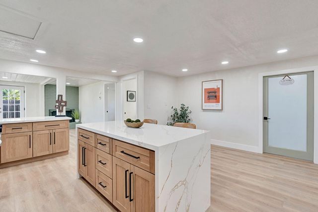 1309 N Temperance Avenue, Fresno, CA 93727