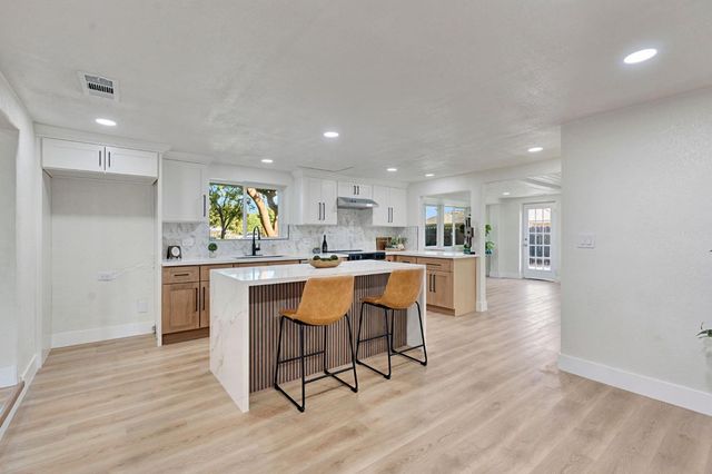 1309 N Temperance Avenue, Fresno, CA 93727