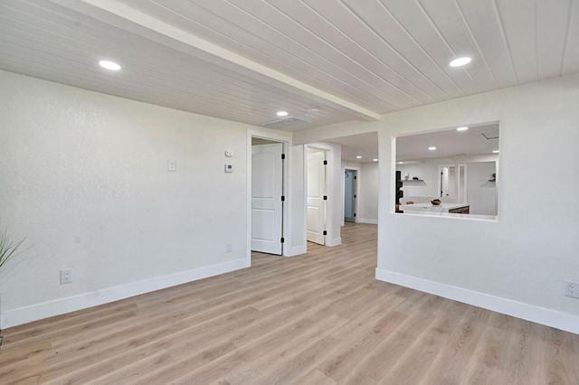 1309 N Temperance Avenue, Fresno, CA 93727
