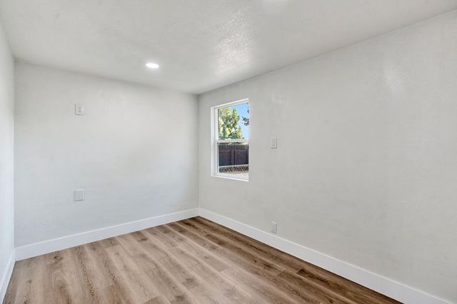 1309 N Temperance Avenue, Fresno, CA 93727