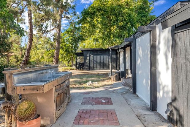1309 N Temperance Avenue, Fresno, CA 93727