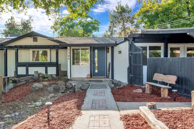1309 N Temperance Avenue, Fresno, CA 93727