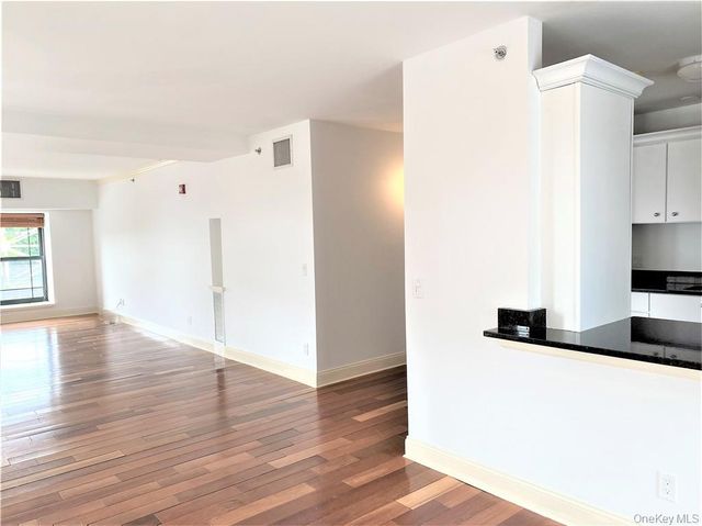 1 S Astor Street 301, Irvington, NY 10533