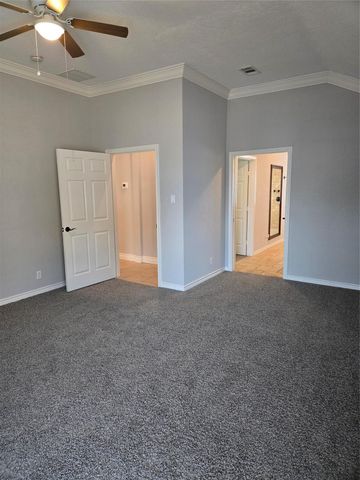 13998 Shoreline Drive, Willis, TX 77318