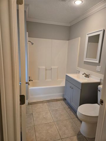 13998 Shoreline Drive, Willis, TX 77318