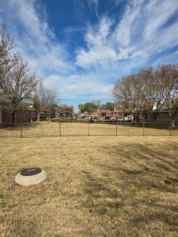 13998 Shoreline Drive, Willis, TX 77318