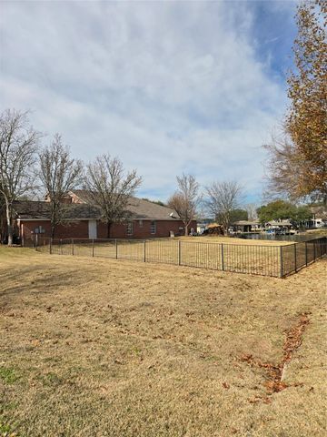 13998 Shoreline Drive, Willis, TX 77318