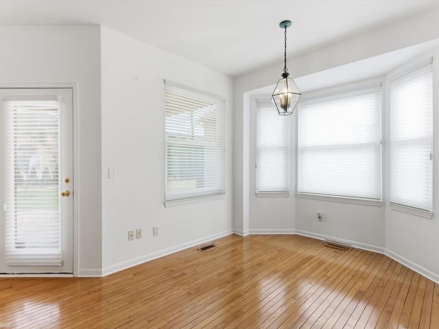 55212 Woods Lane, Shelby Twp, MI 48316