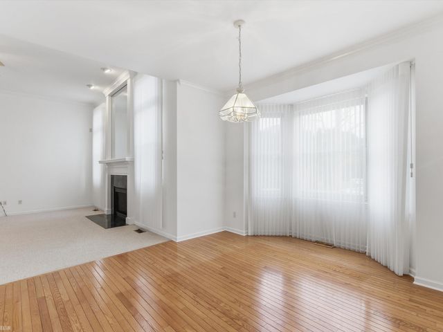 55212 Woods Lane, Shelby Twp, MI 48316