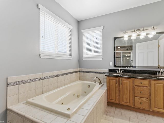 55212 Woods Lane, Shelby Twp, MI 48316