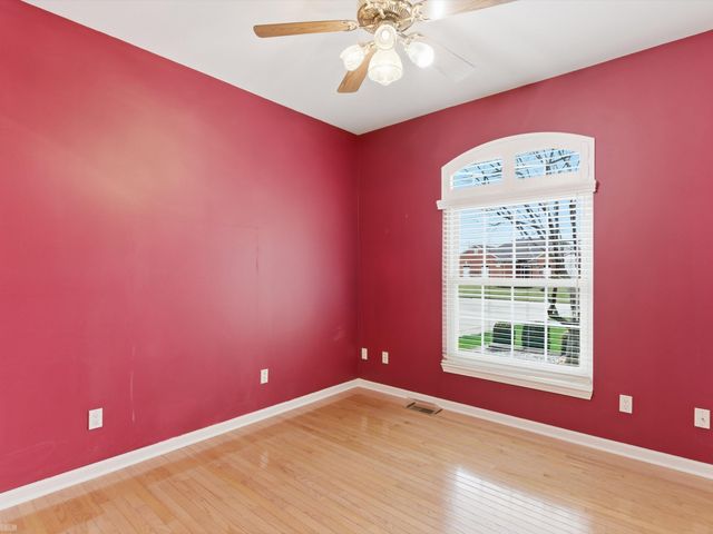 55212 Woods Lane, Shelby Twp, MI 48316