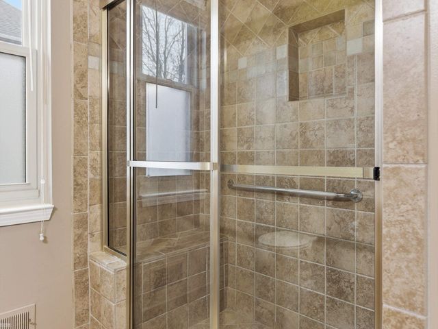 55212 Woods Lane, Shelby Twp, MI 48316