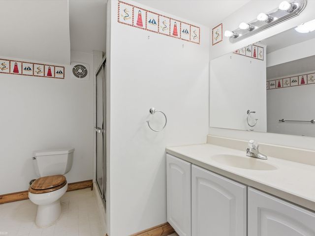 55212 Woods Lane, Shelby Twp, MI 48316