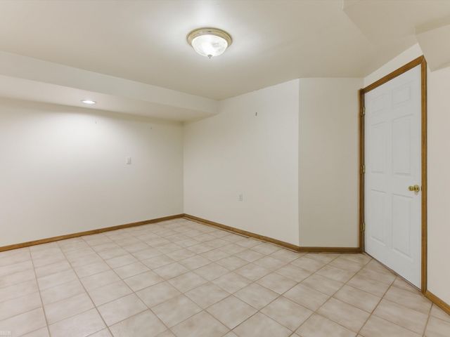 55212 Woods Lane, Shelby Twp, MI 48316