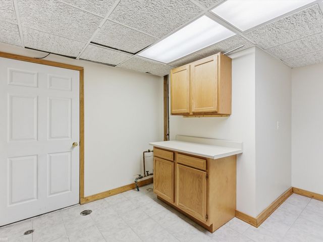 55212 Woods Lane, Shelby Twp, MI 48316