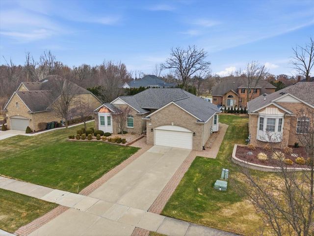 55212 Woods Lane, Shelby Twp, MI 48316