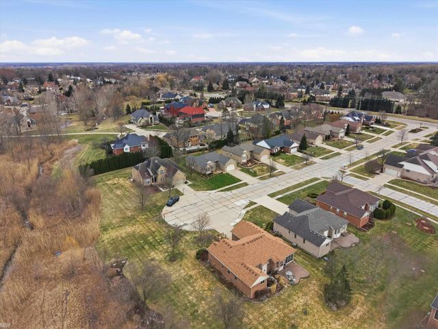 55212 Woods Lane, Shelby Twp, MI 48316