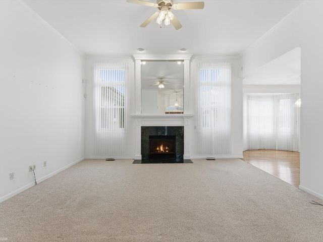 55212 Woods Lane, Shelby Twp, MI 48316