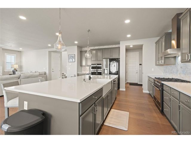 6671 Kenzie Cir, Castle Pines, CO 80108