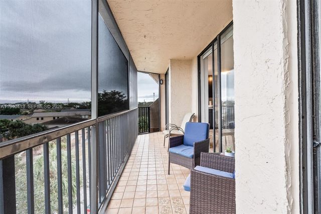 3400 Blue Lake Drive 505, Pompano Beach, FL 33064