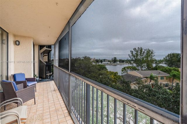 3400 Blue Lake Drive 505, Pompano Beach, FL 33064