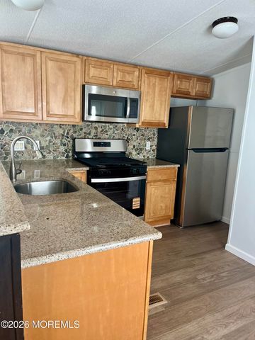 58 Ron Road, Hazlet, NJ 07730