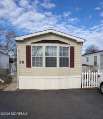 58 Ron Road, Hazlet, NJ 07730