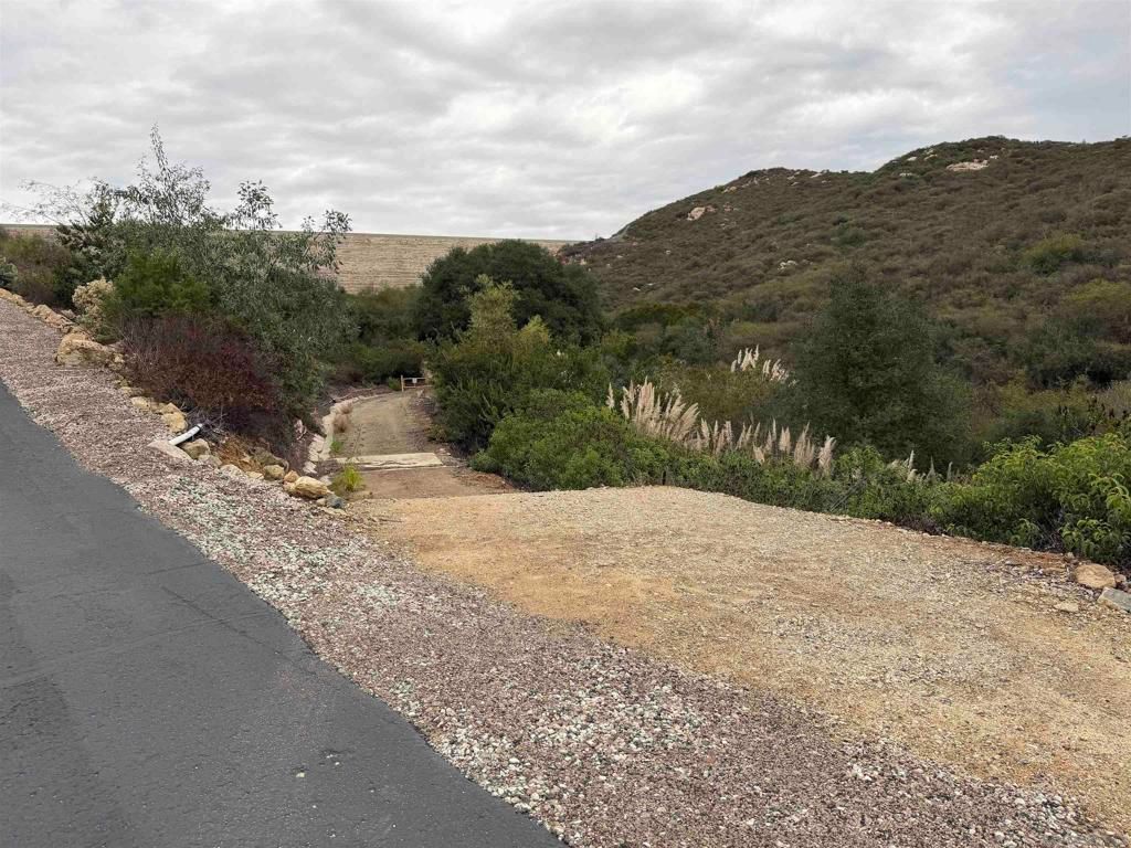 Mt Israel Rd, Escondido, CA 92029