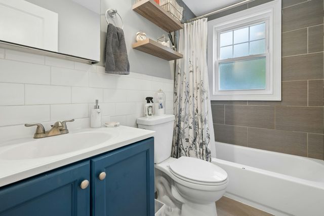 1565 River St 1, Boston, MA 02136