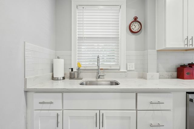 1565 River St 1, Boston, MA 02136