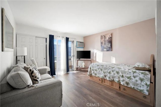 21800 Schoenborn Street 215, Canoga Park, CA 91304