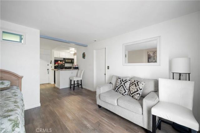 21800 Schoenborn Street 215, Canoga Park, CA 91304