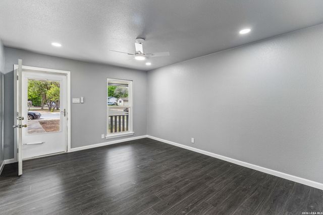 1508 CHESTNUT DR, Schertz, TX 78154