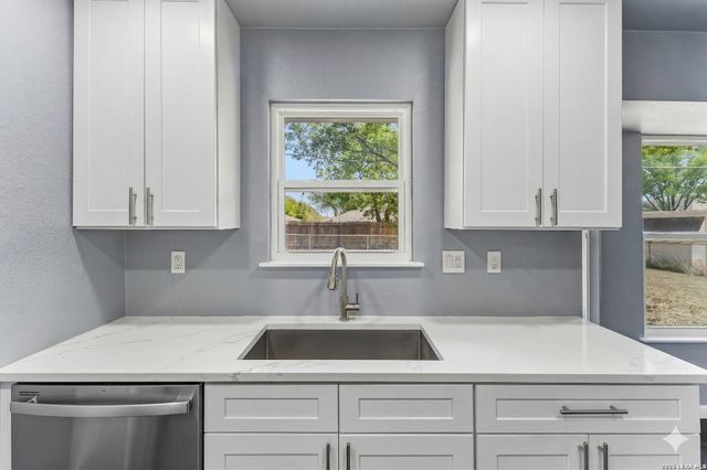 1508 CHESTNUT DR, Schertz, TX 78154