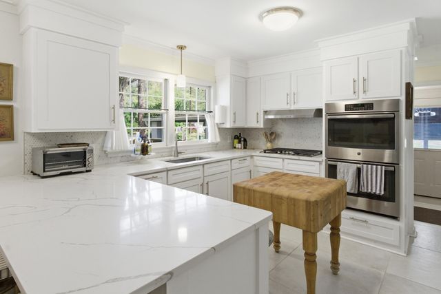 1721 Dartmoor Circle, Charleston, SC 29407