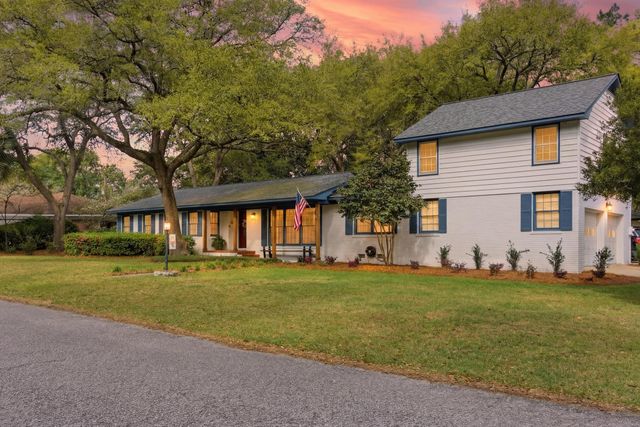 1721 Dartmoor Circle, Charleston, SC 29407