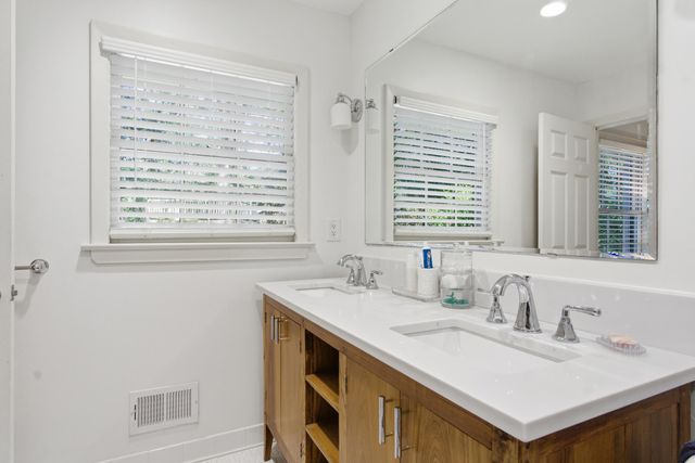 1721 Dartmoor Circle, Charleston, SC 29407