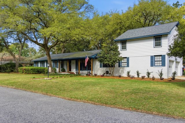 1721 Dartmoor Circle, Charleston, SC 29407