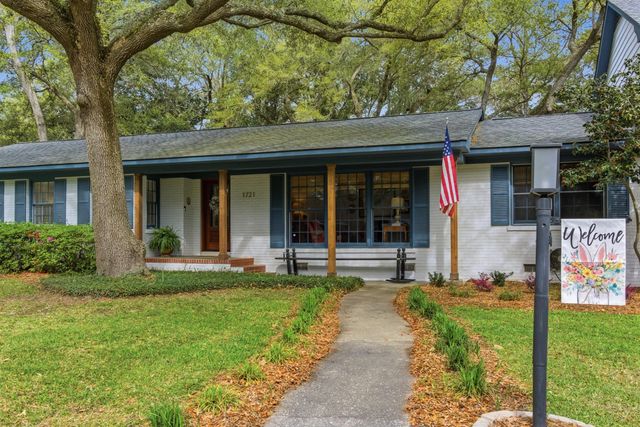 1721 Dartmoor Circle, Charleston, SC 29407