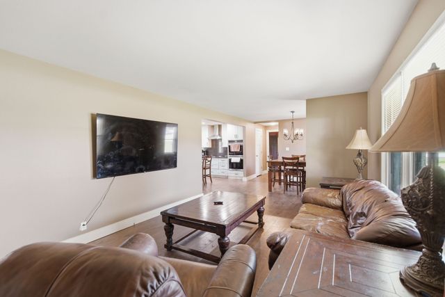104 Meadowbrook Dr, Mcminnville, TN 37110